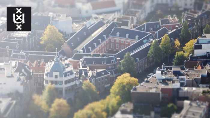 Aris volgde de bachelor, master én lerarenopleiding Filosofie. Nu werkt hij als docent filosofie op het Metis en Montessori Lyceum in Amsterdam. Wat is zijn advies aan studenten die nadenken over hun toekomst?